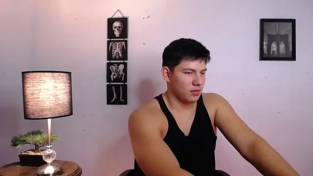 Snapshot of JamesCr_ chatting on November 17, 2025, 11:42 pm JamesCr online show from November 17, 2025, 11:42 pm