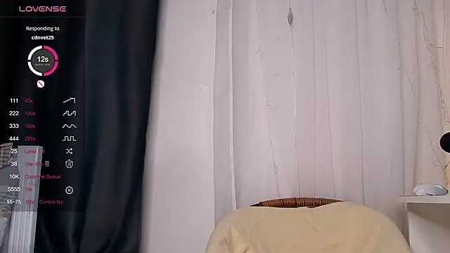 Kellybbface online show from May 28, 2026, 4:20 am