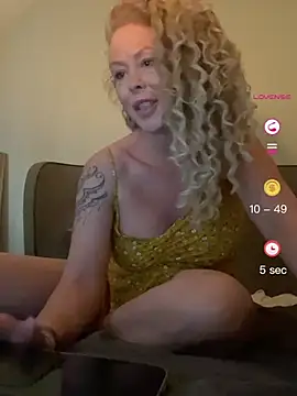 Snapshot of skyetaylor chatting on April 29, 2026, 2:54 pm skyetaylor online show from April 29, 2026, 2:54 pm
