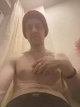 LynnAhNight online show from February 27, 2025, 3:08 am