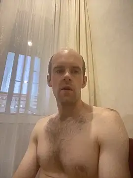 LynnAhNight online show from September 23, 2025, 3:13 am