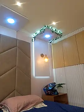 Snapshot of AzunaStar chatting on November 22, 2025, 9:35 pm AzunaStar online show from November 22, 2025, 9:35 pm