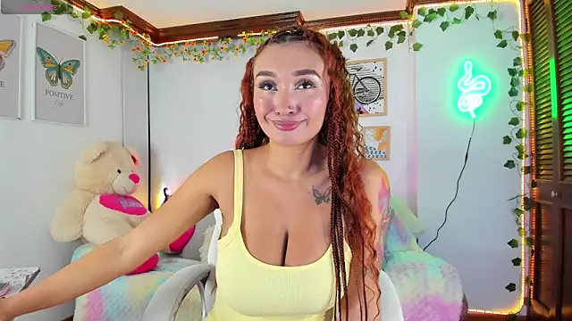 Snapshot of NamiDoll chatting on November 6, 2025, 3:43 am NamiDoll online show from November 6, 2025, 3:43 am