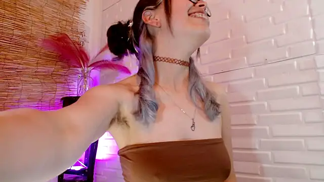 Luna 7 777 online show from November 11, 2025, 5:13 am