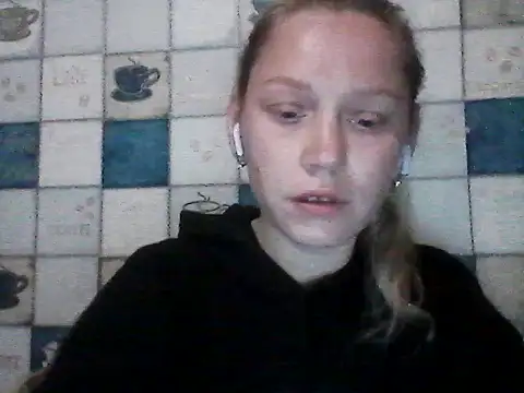 Snapshot of Anna_wey chatting on May 4, 2026, 6:11 pm Anna wey online show from May 4, 2026, 6:11 pm