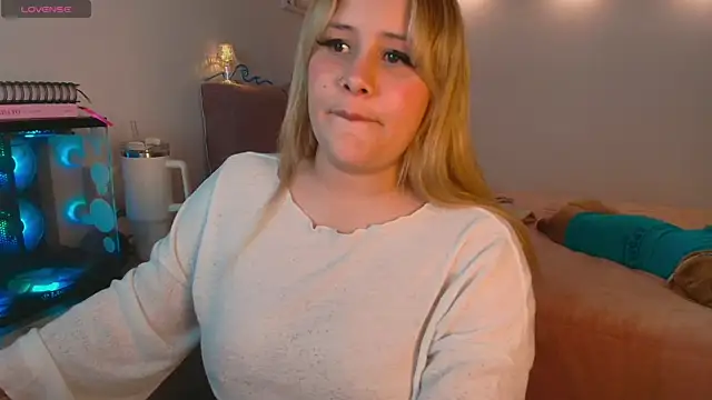 KitCatxx online show from April 2, 2026, 4:08 am