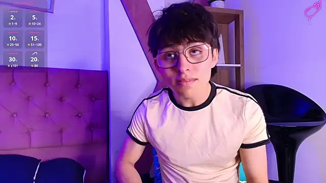 PepperTwink online show from November 12, 2025, 1:15 pm