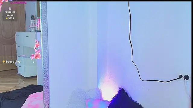 maddie 18 online show from November 8, 2025, 12:25 am