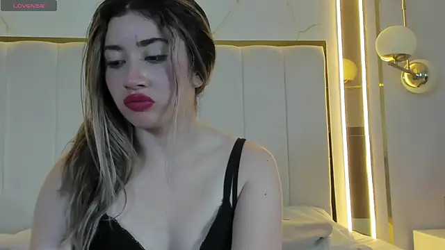 Snapshot of lilithharper_wm chatting on September 19, 2025, 8:24 pm lilithharper wm online show from September 19, 2025, 8:24 pm
