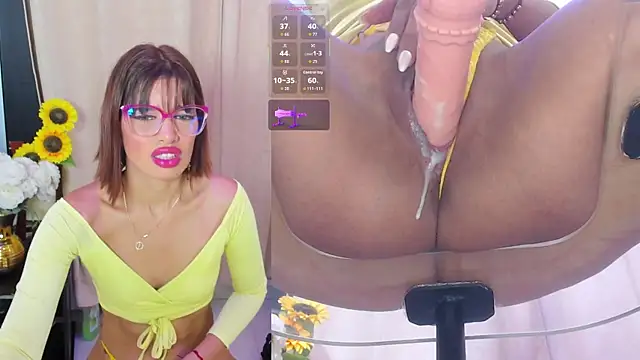 PamelaAddams  online show from November 6, 2025, 4:27 am