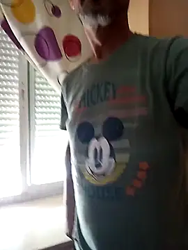 jonymoreno online show from March 18, 2025, 2:06 pm