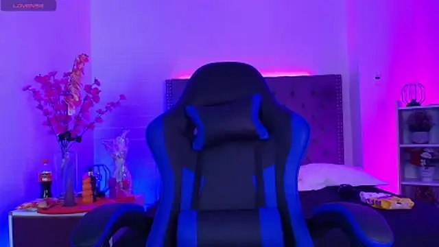 Snapshot of Nikkenyx chatting on March 13, 2026, 2:16 am Nikkenyx online show from March 13, 2026, 2:16 am