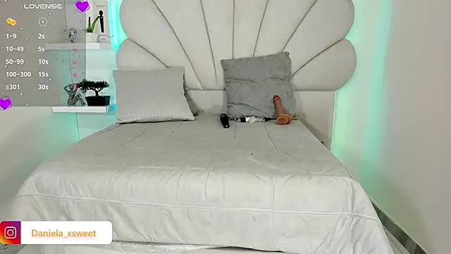 Snapshot of Danielaangelina chatting on January 19, 2026, 5:44 am Danielaangelina online show from January 19, 2026, 5:44 am