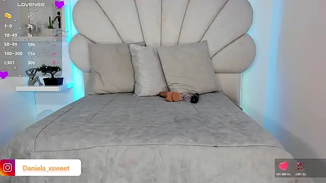 Snapshot of Danielaangelina chatting on January 18, 2026, 5:33 am Danielaangelina online show from January 18, 2026, 5:33 am