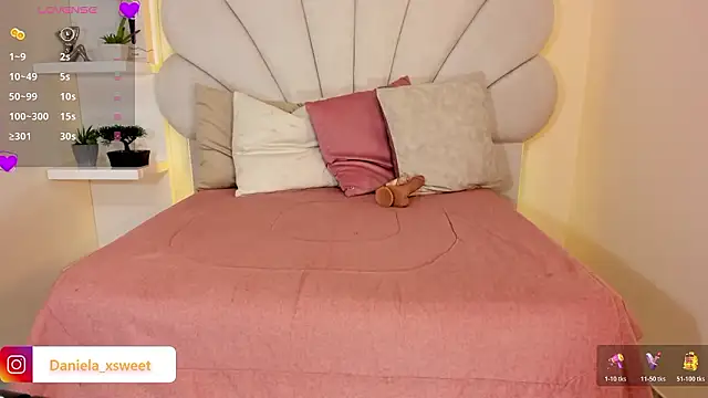 Danielaangelina online show from March 23, 2026, 5:51 am