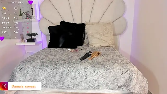 Danielaangelina online show from September 23, 2025, 6:20 am