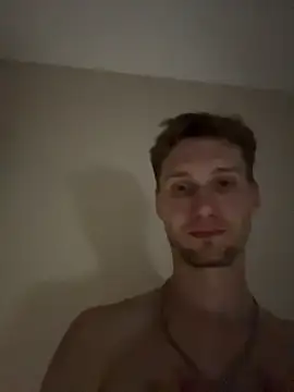 Snapshot of SirVDD chatting on April 3, 2026, 11:44 pm SirVDD online show from April 3, 2026, 11:44 pm