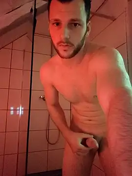 Cosmin224451 online show from January 13, 2026, 4:33 pm