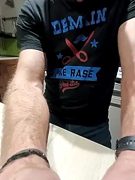 Snapshot of Dam70 chatting on February 3, 2026, 6:46 pm Dam70 online show from February 3, 2026, 6:46 pm