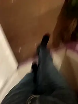 Snapshot of Dam70 chatting on December 21, 2025, 5:58 pm Dam70 online show from December 21, 2025, 5:58 pm