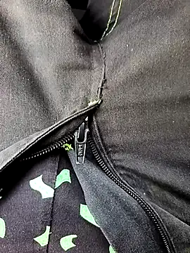 Snapshot of Dam70 chatting on January 9, 2026, 11:28 am Dam70 online show from January 9, 2026, 11:28 am