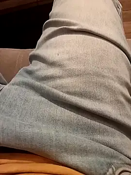 Dam70 online show from November 16, 2025, 6:23 pm