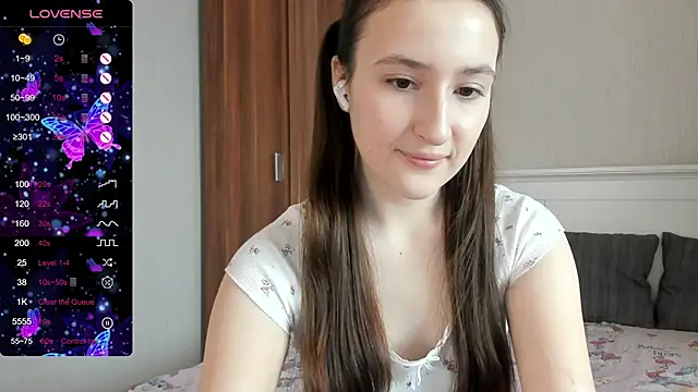 Snapshot of Cute__Nana chatting on October 29, 2025, 6:34 am Cute Nana online show from October 29, 2025, 6:34 am