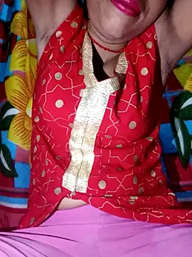 Snapshot of Miss_triha chatting on November 1, 2025, 1:27 pm Miss triha online show from November 1, 2025, 1:27 pm