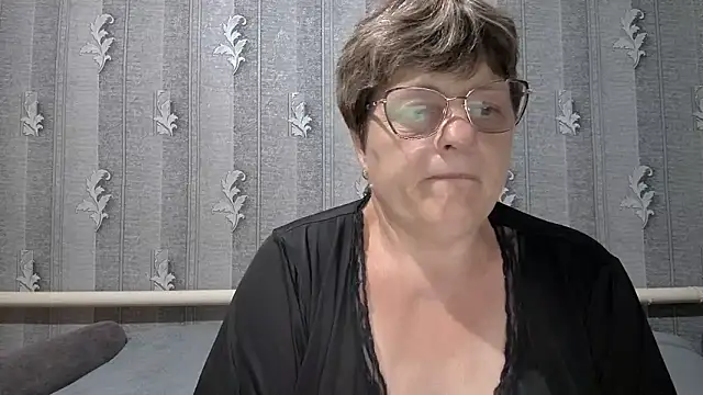 ElzaJewel online show from June 10, 2026, 9:38 pm
