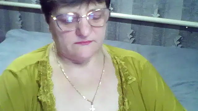 ElzaJewel online show from March 4, 2026, 7:43 pm
