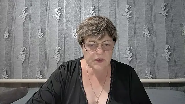 ElzaJewel online show from June 8, 2026, 8:31 pm