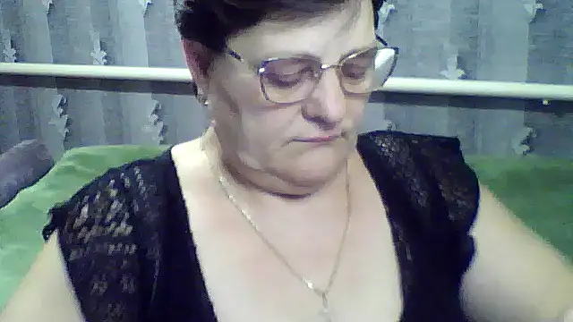 ElzaJewel online show from March 18, 2026, 7:37 pm