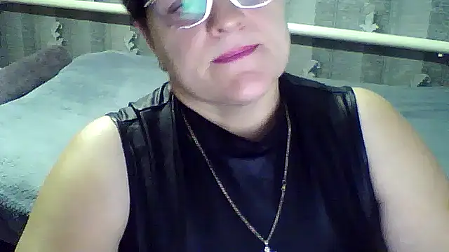 ElzaJewel online show from November 14, 2025, 7:17 pm