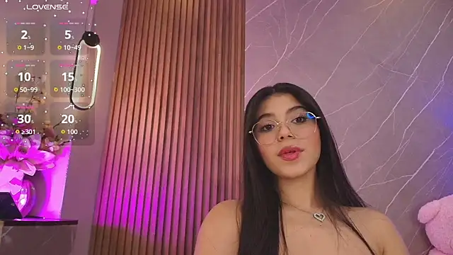 Snapshot of ariana_jhonson1 chatting on June 3, 2026, 2:33 pm ariana jhonson1 online show from June 3, 2026, 2:33 pm