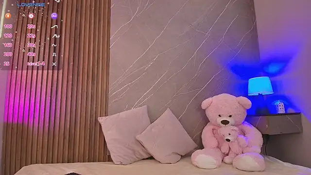 ariana jhonson1 online show from March 10, 2026, 12:42 pm