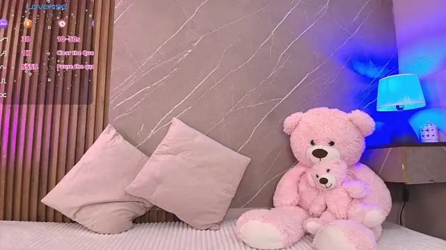 ariana jhonson1 online show from February 28, 2026, 12:16 pm