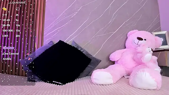 ariana jhonson1 online show from October 8, 2025, 12:17 pm