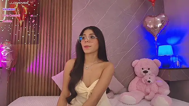 ariana jhonson1 online show from April 4, 2026, 12:34 pm