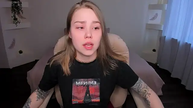 YourMegan online show from April 13, 2026, 4:38 am