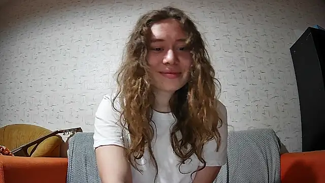 girliemilk online show from September 16, 2025, 5:58 pm