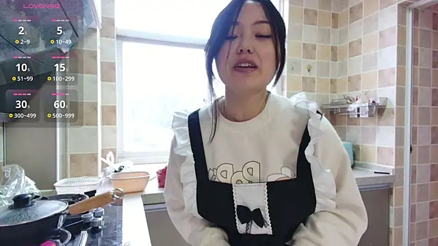 Snapshot of nanaliu6 chatting on March 19, 2025, 10:22 am nanaliu6 online show from March 19, 2025, 10:22 am