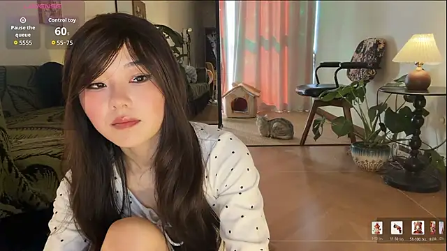 nanaliu6 online show from March 30, 2026, 2:13 am