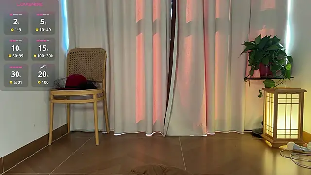 nanaliu6 online show from April 14, 2026, 12:48 am