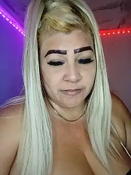 BonniAdams online show from July 14, 2026, 9:43 pm