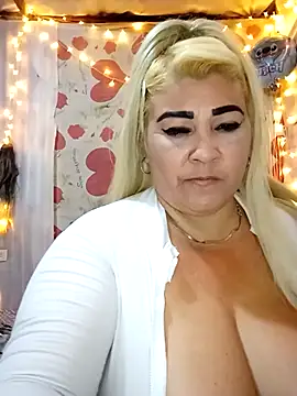 Snapshot of BonniAdams chatting on February 27, 2026, 8:08 pm BonniAdams online show from February 27, 2026, 8:08 pm