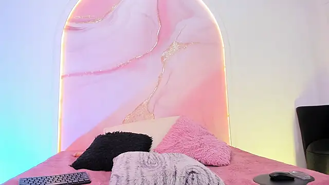 Sofii Lopezz online show from December 14, 2025, 11:49 am