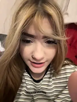 Snapshot of akirahattori chatting on October 30, 2025, 1:15 am akirahattori online show from October 30, 2025, 1:15 am