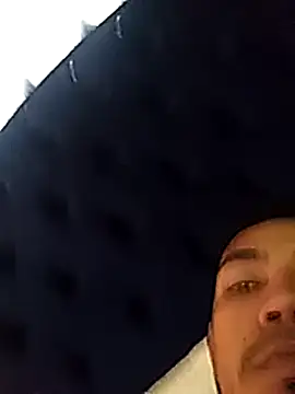 Elgroney23 online show from March 2, 2025, 3:52 pm