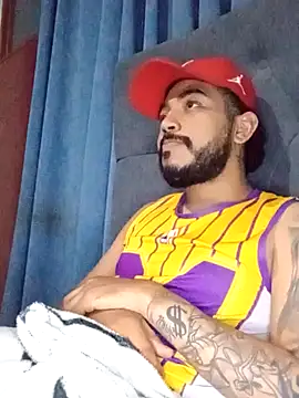 Elgroney23 online show from April 10, 2026, 6:31 am