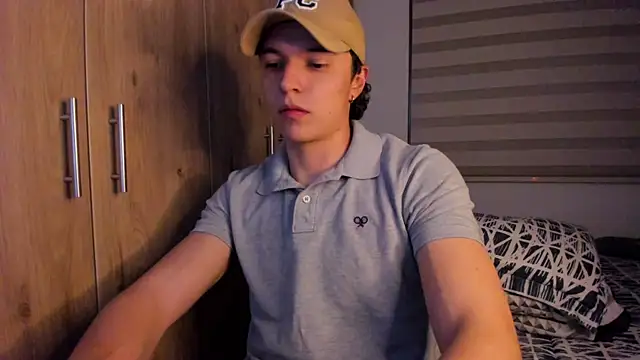 Mastrangelo xxx online show from October 8, 2025, 4:14 am